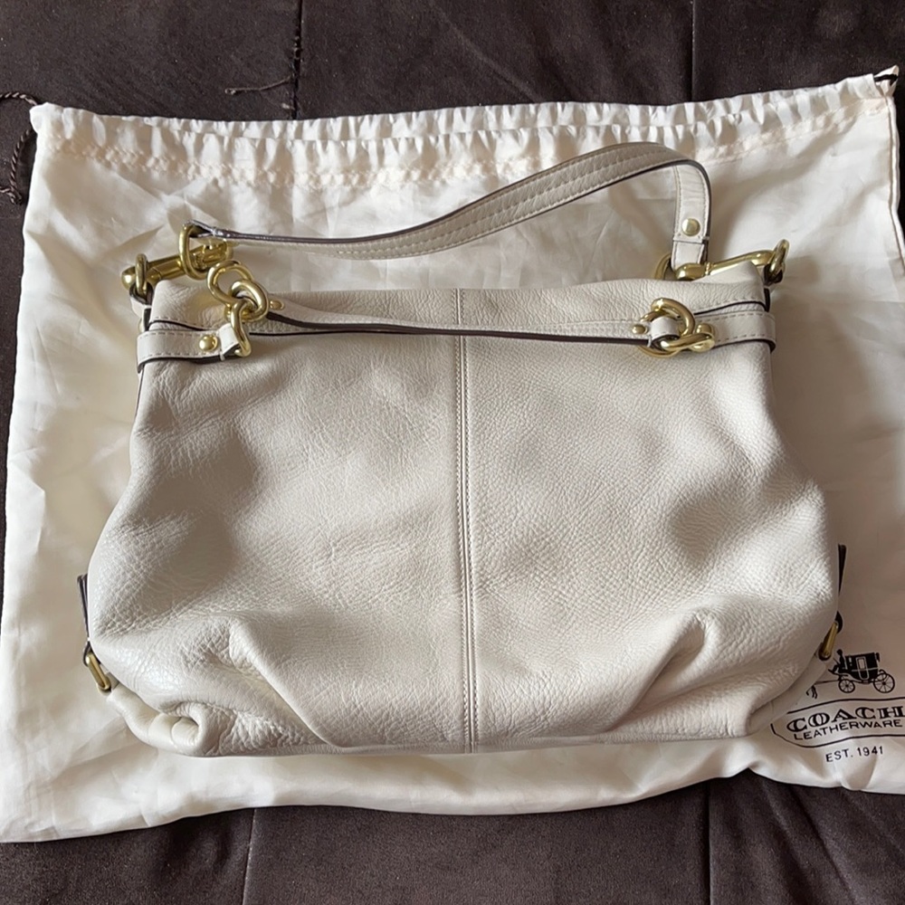 Coach while leather shoulders bag